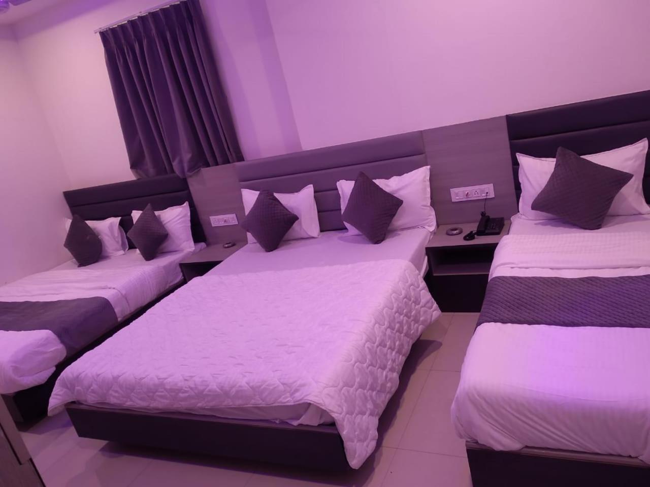 Hotel Selfie Inn Ahmedabad Ngoại thất bức ảnh
